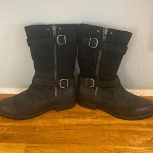 Born black boots size 9